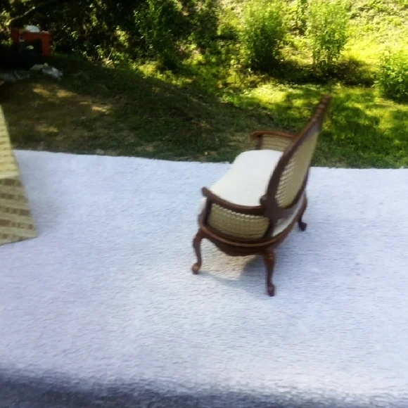 JBM Walnut Cane Settee/Loveseat Couch dollhouse miniature 1:12 scale - Picture 3 of 9